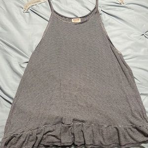 Tank top with ruffle on bottom